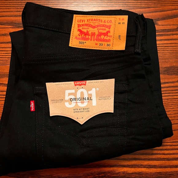 Classic 501 Black Levis - Picture 2 of 5